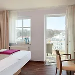 Seeschloss Hotel 4*